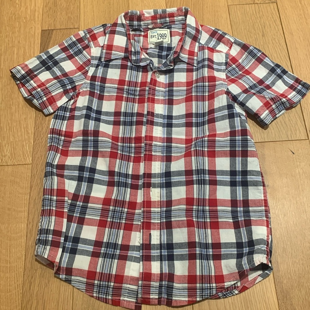 Plaid button down short sleeved shirt